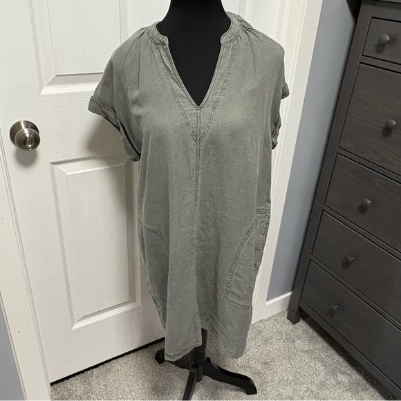 Spendid Dress - Picture 1 of 7